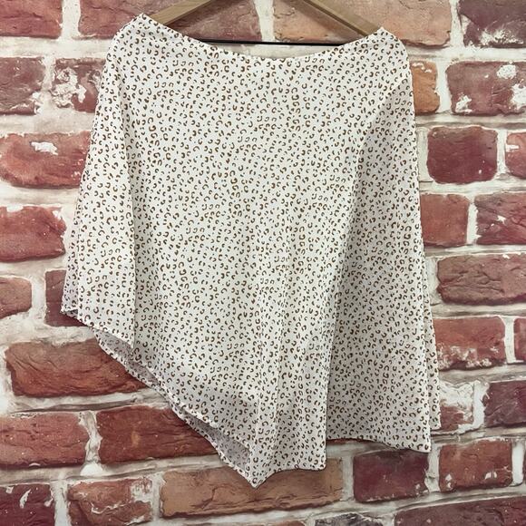 Anthropologie Entro Poncho Top Women's S White Animal Print One Sleeve Shirt - Picture 2 of 8